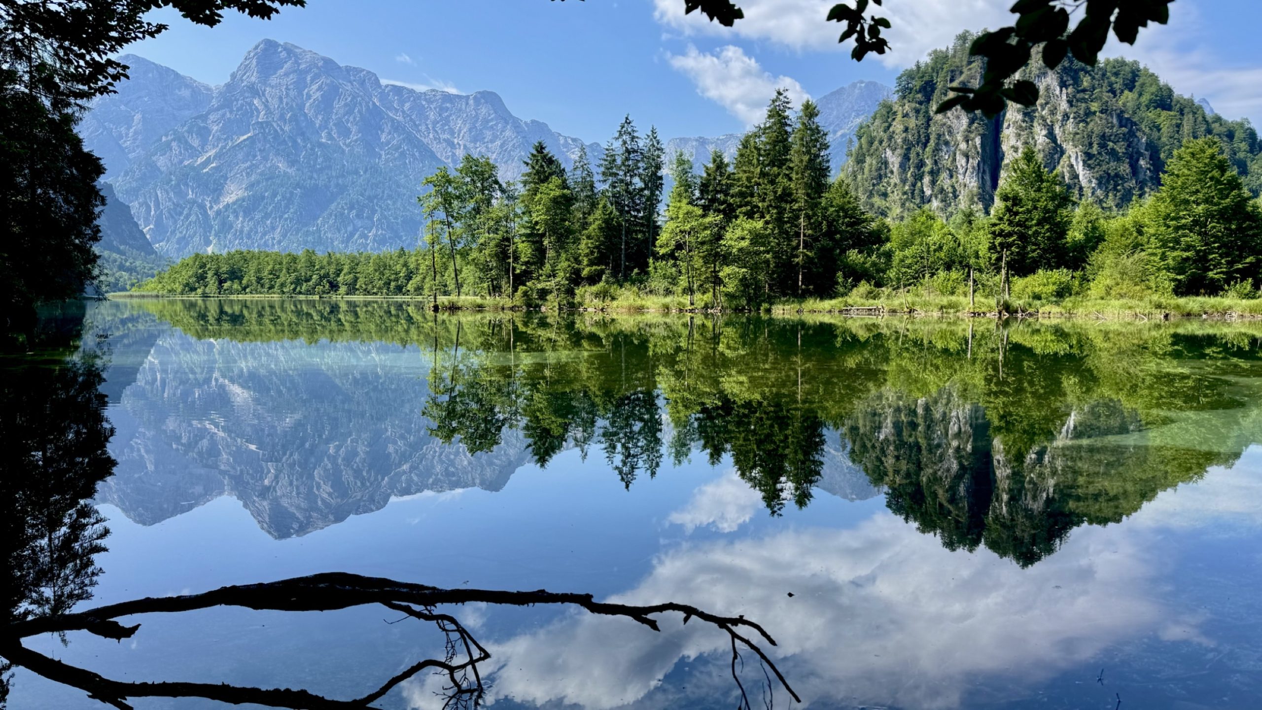 Why Austria’s Lakes Feel Different: Almsee and the Art of Care