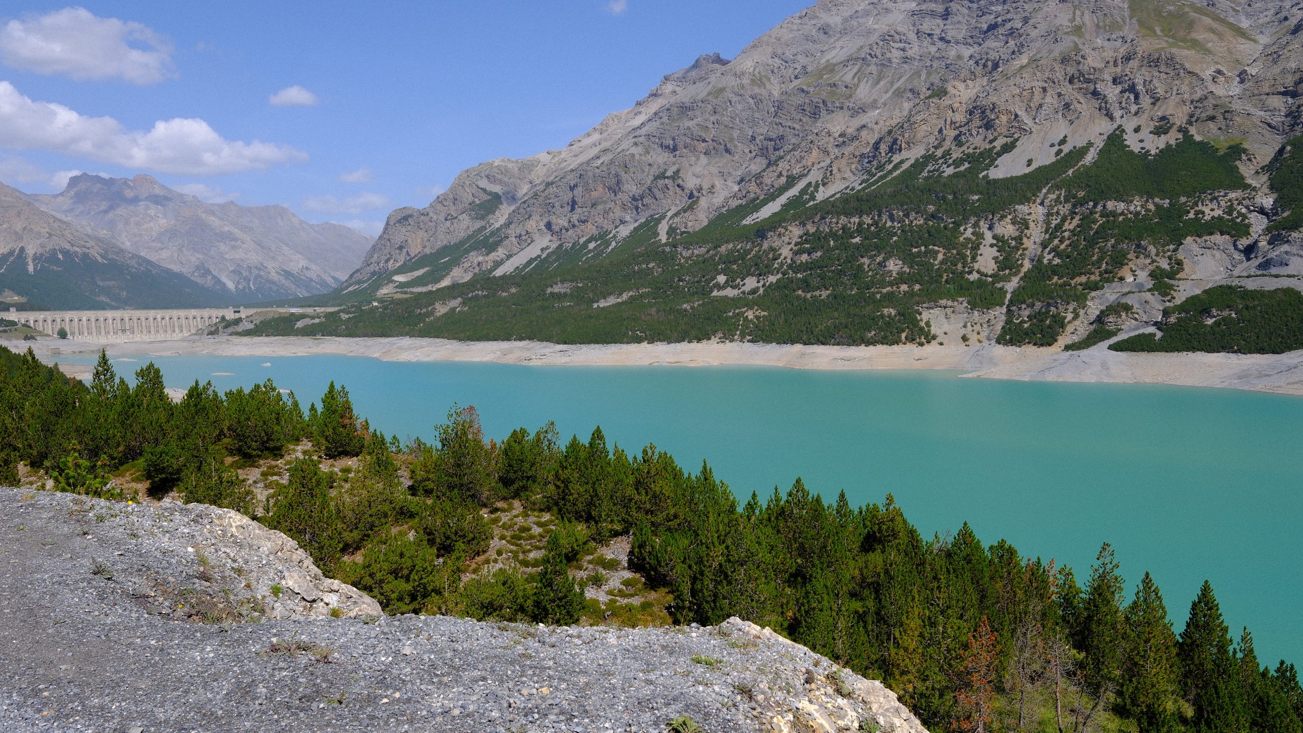 Lago di Cancano curving through the mountains